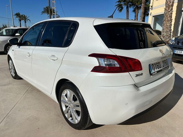 PEUGEOT 308 STYLE 1.2 E-THP AUTO SPANISH LHD IN SPAIN 78000 MILES SUPERB 2017